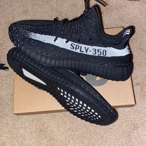 Yeezys boost 350 size 11.5